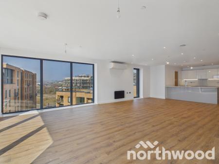 3 bedroom Penthouse for sale in Victoria Road, Town Centre, Ashford, TN23