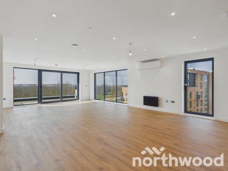 3 bedroom Penthouse for sale in Victoria Road, Town Centre, Ashford, TN23