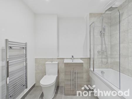 3 bedroom Penthouse for sale in Victoria Road, Town Centre, Ashford, TN23