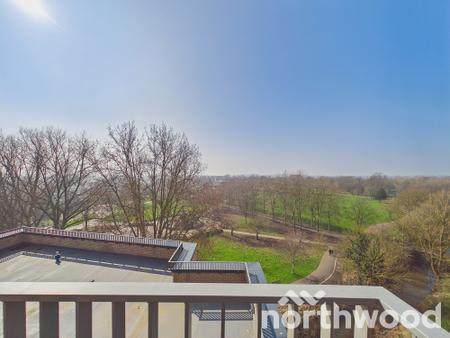 3 bedroom Penthouse for sale in Victoria Road, Town Centre, Ashford, TN23