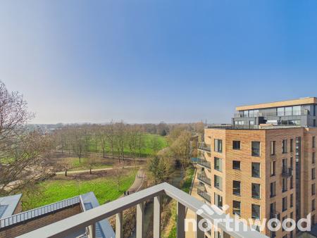 3 bedroom Penthouse for sale in Victoria Road, Town Centre, Ashford, TN23