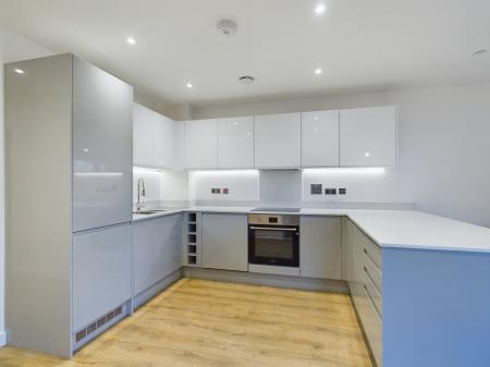 3 bedroom Apartment for sale in Victoria Road, Town Centre, Ashford, TN23