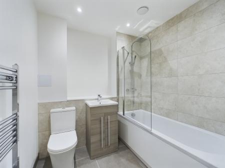 3 bedroom Apartment for sale in Victoria Road, Town Centre, Ashford, TN23