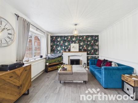 4 bedroom Detached house for sale in Viburnum Close, Ashford, Ashford, TN23