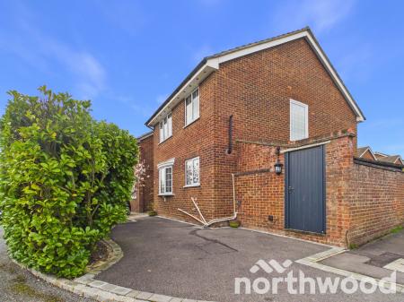 Viburnum Close, Ashford, Ashford, TN23