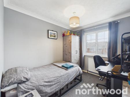 4 bedroom Detached house for sale in Viburnum Close, Ashford, Ashford, TN23