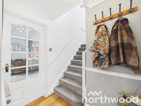 4 bedroom Detached house for sale in Viburnum Close, Ashford, Ashford, TN23