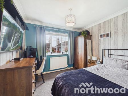 4 bedroom Detached house for sale in Viburnum Close, Ashford, Ashford, TN23