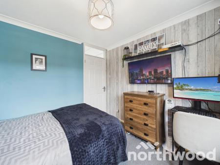 4 bedroom Detached house for sale in Viburnum Close, Ashford, Ashford, TN23