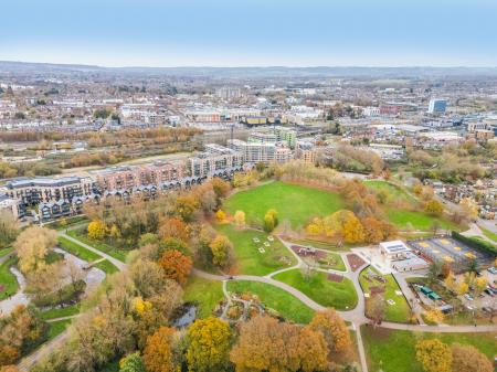 2 bedroom Flat to let in Cantia Place, Ashford, TN23