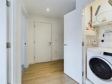 2 bedroom Flat to let in Cantia Place, Ashford, TN23