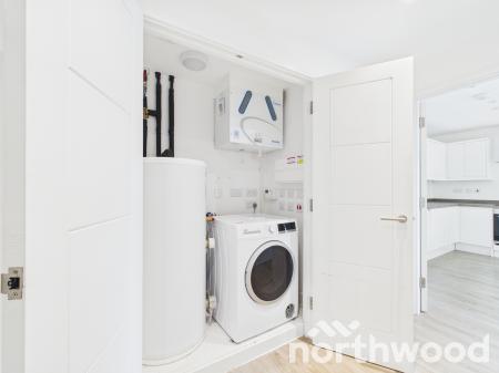 2 bedroom Flat to let in Cantia Place, Ashford, TN23