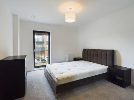 2 bedroom Flat to let in Cantia Place, Ashford, TN23