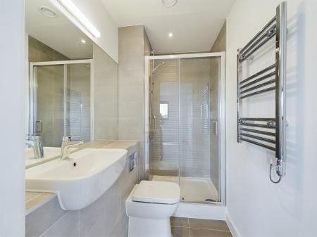 2 bedroom Flat to let in Cantia Place, Ashford, TN23