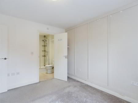 4 bedroom Detached house to let in Risborough Lines, Folkestone, CT20