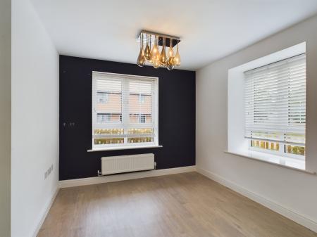 4 bedroom Detached house to let in Risborough Lines, Folkestone, CT20