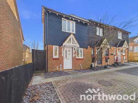 2 bedroom Detached house for sale in Bradbridge Green, Singleton, Ashford, TN23