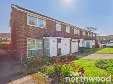 3 bedroom End of terrace house for sale in East Lodge Road, Godinton Park, Ashford, TN23