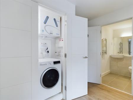 1 bedroom Flat to let in Hampton Place, Ashford, TN23