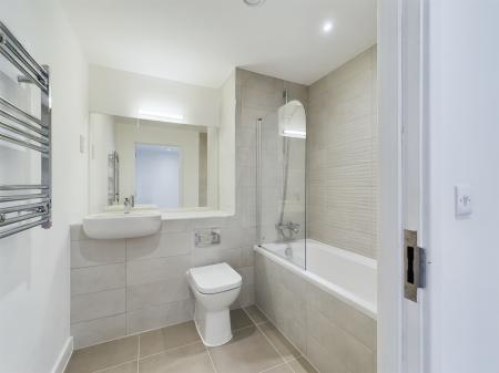 1 bedroom Flat to let in Hampton Place, Ashford, TN23