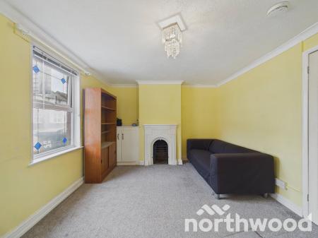 2 bedroom Terraced House for sale in Hythe Road, Ashford, TN24