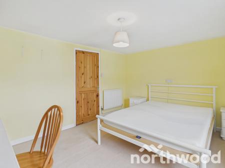 2 bedroom Terraced House for sale in Hythe Road, Ashford, TN24