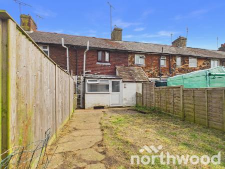 2 bedroom Terraced House for sale in Hythe Road, Ashford, TN24