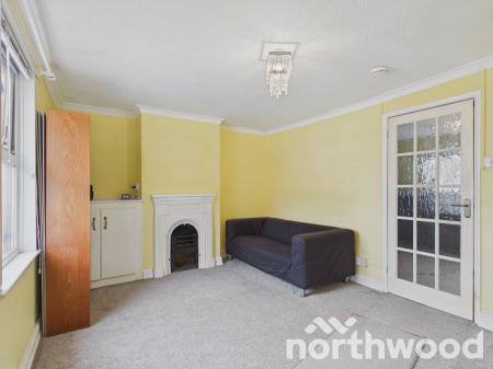 2 bedroom Terraced House for sale in Hythe Road, Ashford, TN24
