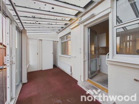 2 bedroom Detached house for sale in Kingsnorth Road, Kingsnorth, Ashford, TN23