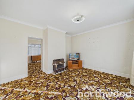 2 bedroom Detached house for sale in Kingsnorth Road, Kingsnorth, Ashford, TN23