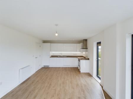 2 bedroom Flat to let in Hampton Place, Ashford, TN23