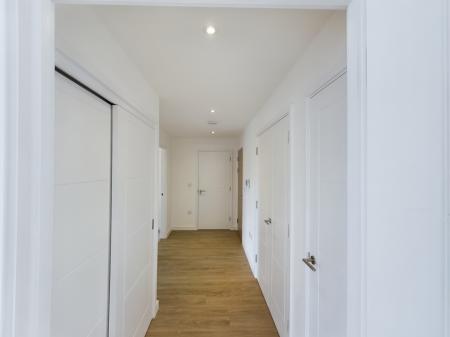 2 bedroom Flat to let in Hampton Place, Ashford, TN23