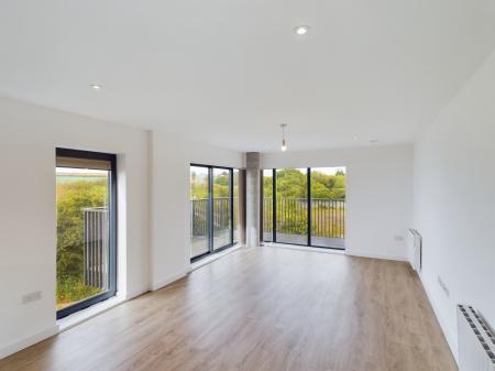 2 bedroom Flat to let in Hampton Place, Ashford, TN23