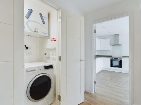2 bedroom Flat to let in Hampton Place, Ashford, TN23