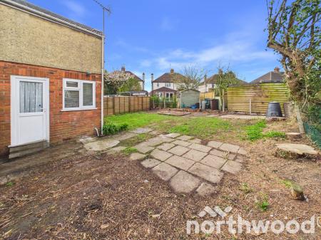 3 bedroom Semi-detached house for sale in Essella Way, Willesborough, Ashford, TN24