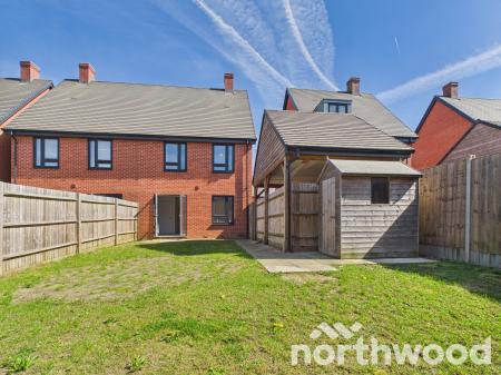 3 bedroom Semi-detached house to let in Heritage Road, Ashford, Ashford, TN25