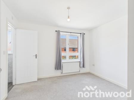 3 bedroom Semi-detached house to let in Heritage Road, Ashford, Ashford, TN25