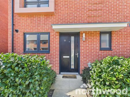 3 bedroom Semi-detached house to let in Heritage Road, Ashford, Ashford, TN25