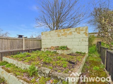 2 bedroom End of terrace house for sale in Cudworth Road, South Willesborough, Ashford, TN24