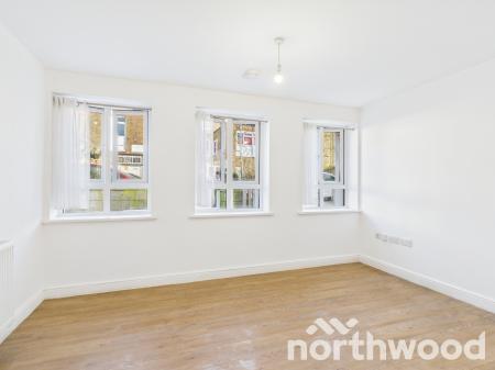 2 bedroom Flat to let in 10 Queen Anne Road, Maidstone, ME14