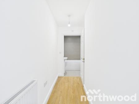 2 bedroom Flat to let in 10 Queen Anne Road, Maidstone, ME14