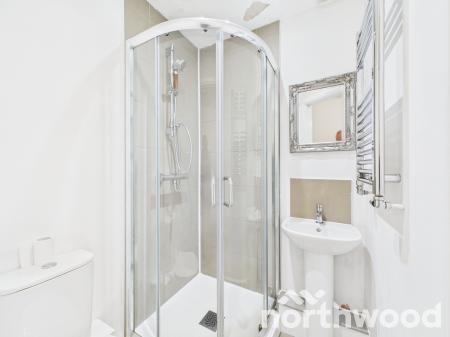 2 bedroom Flat to let in 10 Queen Anne Road, Maidstone, ME14