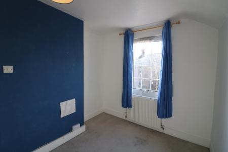 3 bedroom Semi-detached house to let in Godinton Road, Town Centre, Ashford, TN23