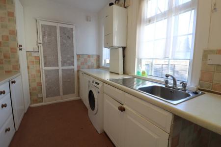 3 bedroom Semi-detached house to let in Godinton Road, Town Centre, Ashford, TN23