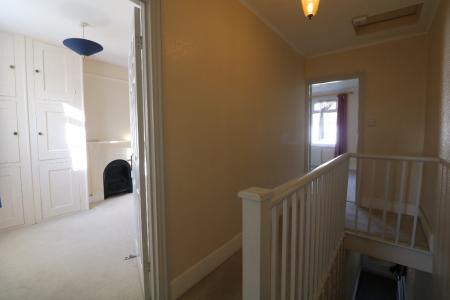 3 bedroom Semi-detached house to let in Godinton Road, Town Centre, Ashford, TN23