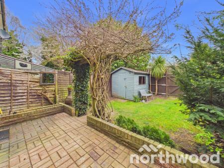 2 bedroom End of terrace house for sale in Nutley Close, Gore Hill, Ashford, TN24