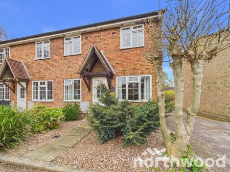 2 bedroom End of terrace house for sale in Nutley Close, Gore Hill, Ashford, TN24