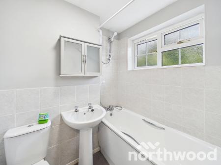 2 bedroom End of terrace house for sale in Nutley Close, Gore Hill, Ashford, TN24