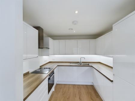 2 bedroom Flat to let in Cantia Place, Ashford, TN23