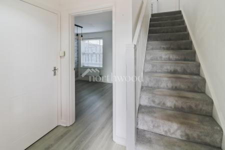 4 bedroom Detached house to let in Siskin Close, Kenington, Ashford, TN25